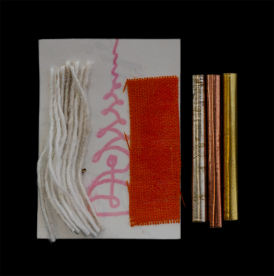 15Jun24 (219)cp.jpg - รูปถ่ายหลังจารยันต์ พร้อมตะกรุด 3 กษัตริย์ สายสินธุ์ จีวร หลวงพ่อส่วน วัดหนองคล้า อ.ศรีราชา จ.ชลบุรี รวมสุดยอดวัถุมงคล พุทธคุณ รอบด้าน สร้างน้อยหายาก  [..] | https://kamulet.in.th